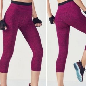 FABLETICS Demi Lovato Aloni High Waist High Rise Seamless Magenta Capri Leggings